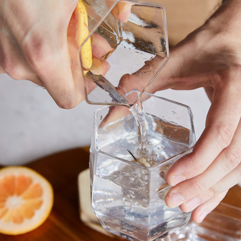 geo-clear-glass-carafe-pouring