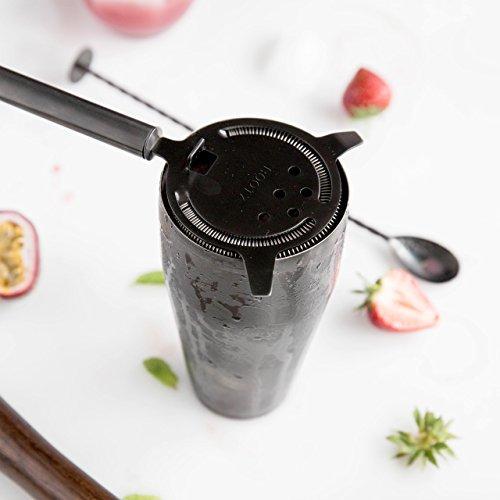 Cocktail-Shaker-and-strainer-glass